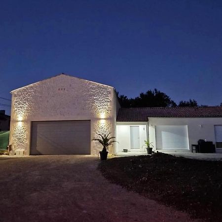 La Grange De Karine Et Philippe Daire La Clisse Dış mekan fotoğraf